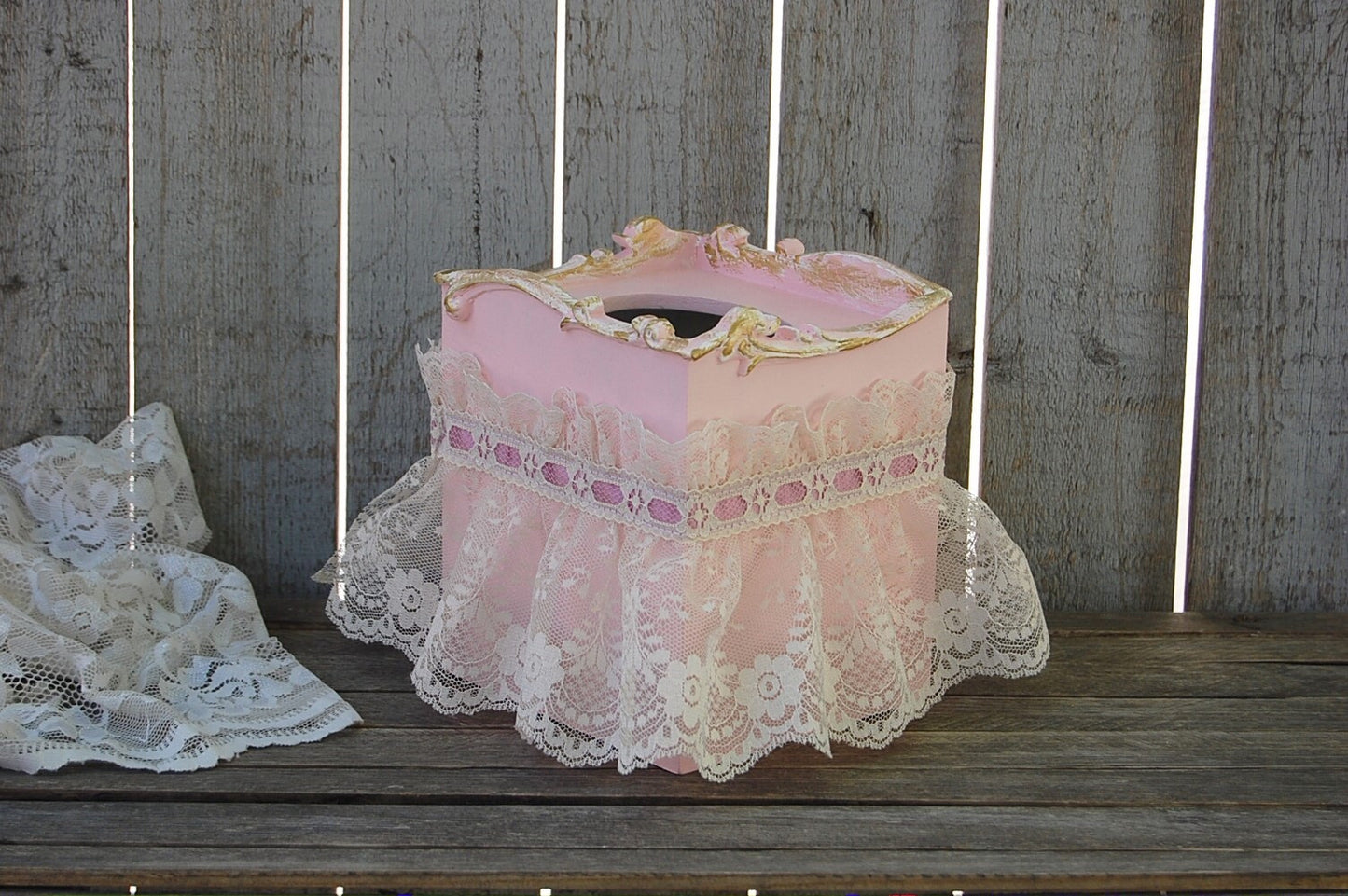 Shabby chic tissue cover