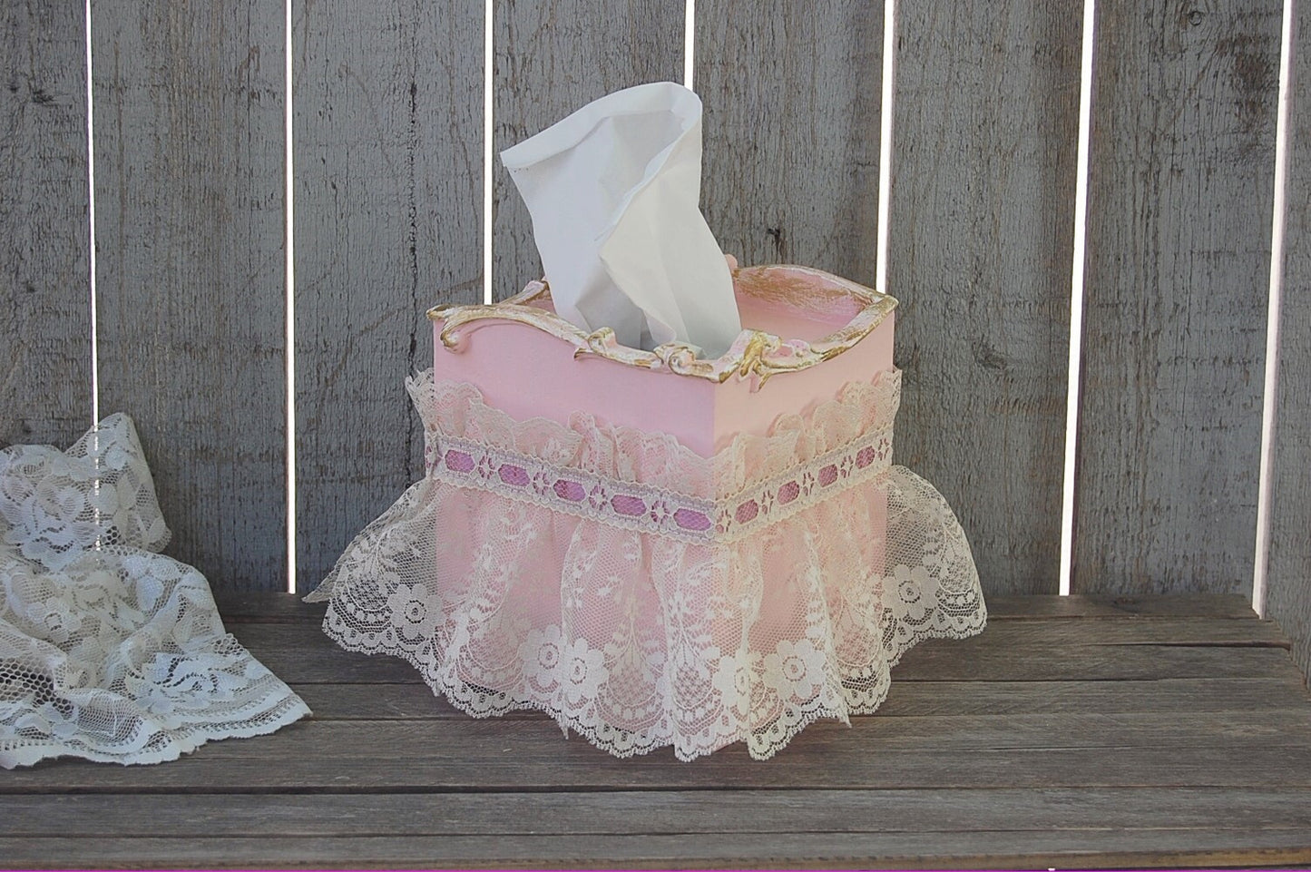 Shabby chic tissue cover