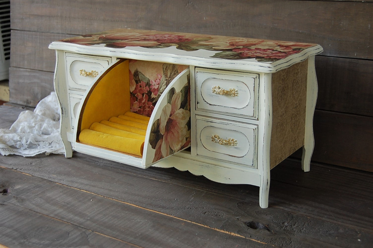 French farmhouse chest - The Vintage Artistry