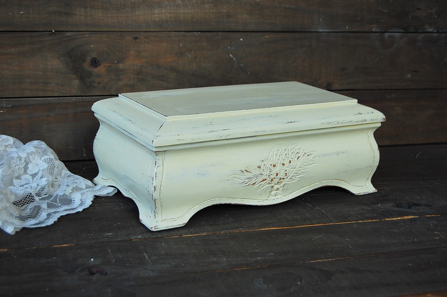 Cherry jewelry chest - The Vintage Artistry