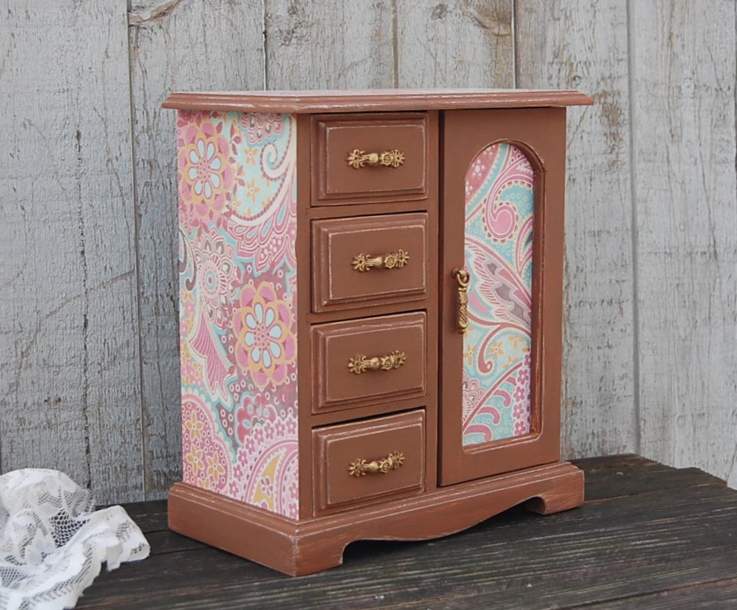 Pink & brown jewelry box - The Vintage Artistry