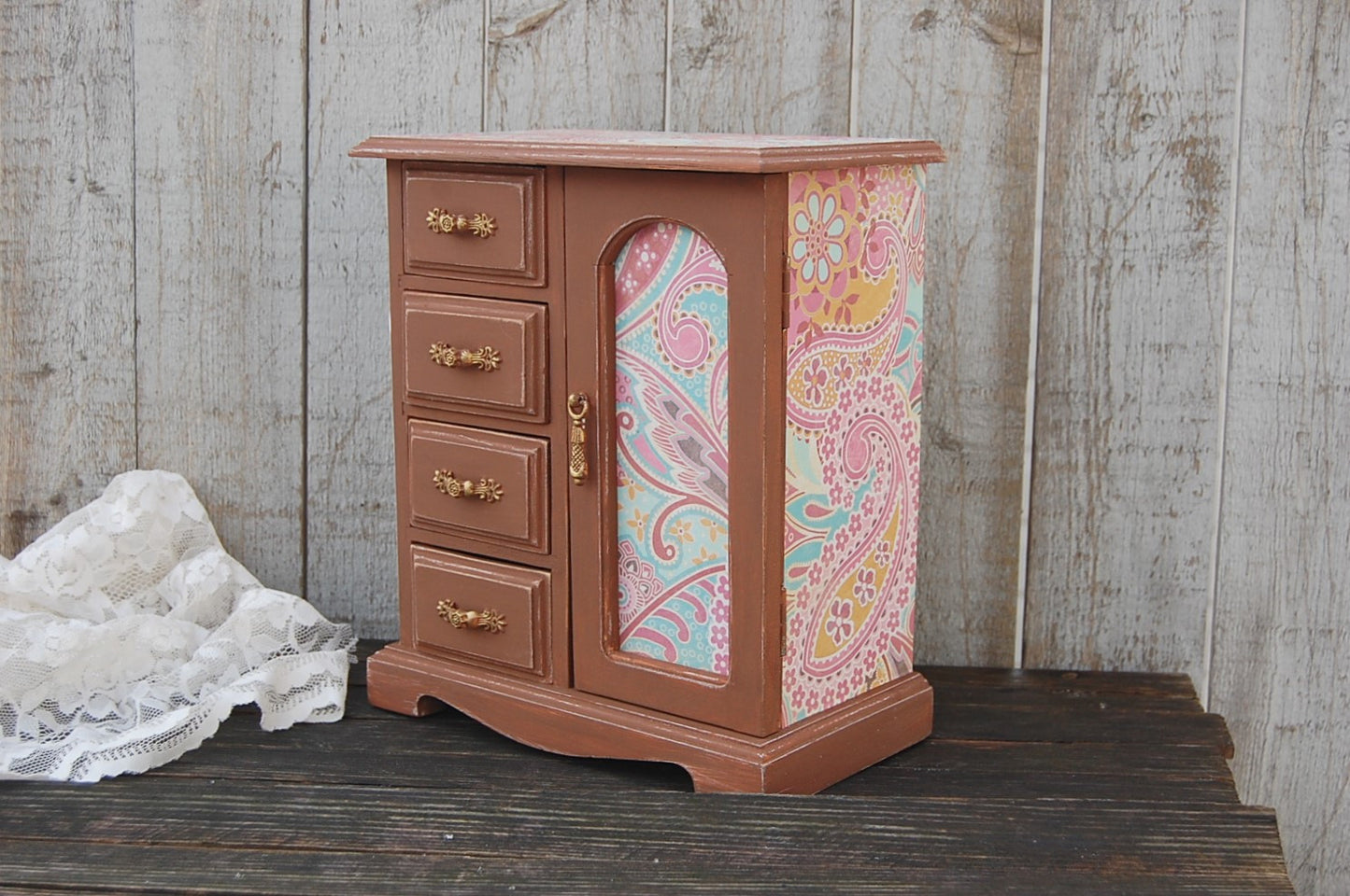 Pink & brown jewelry box - The Vintage Artistry