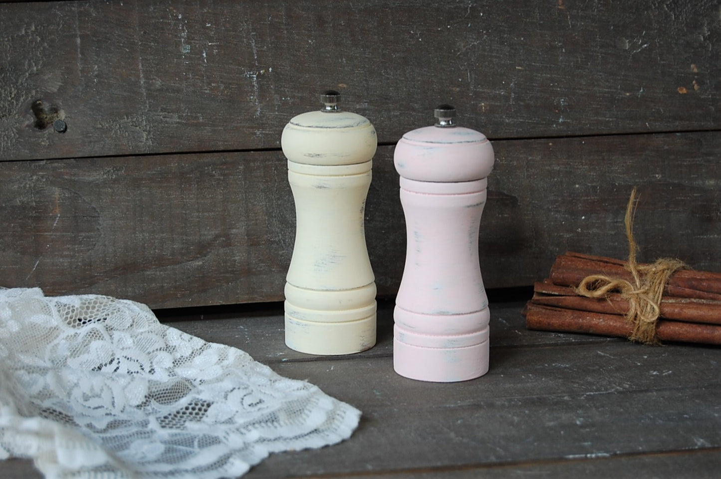 Pink & ivory grinder set - The Vintage Artistry