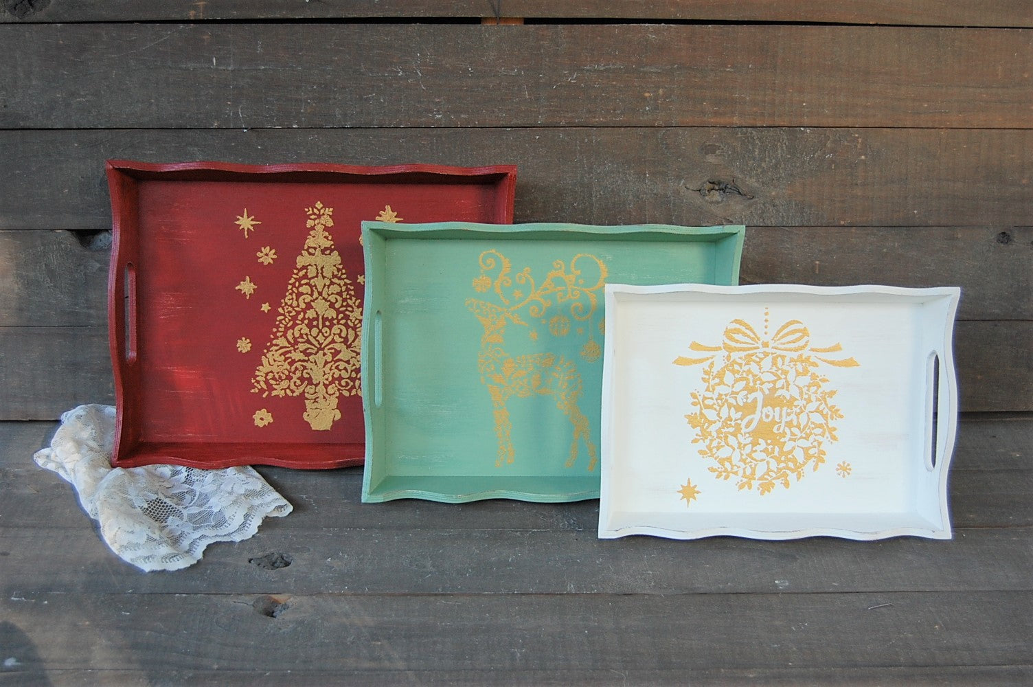 Christmas trays - The Vintage Artistry