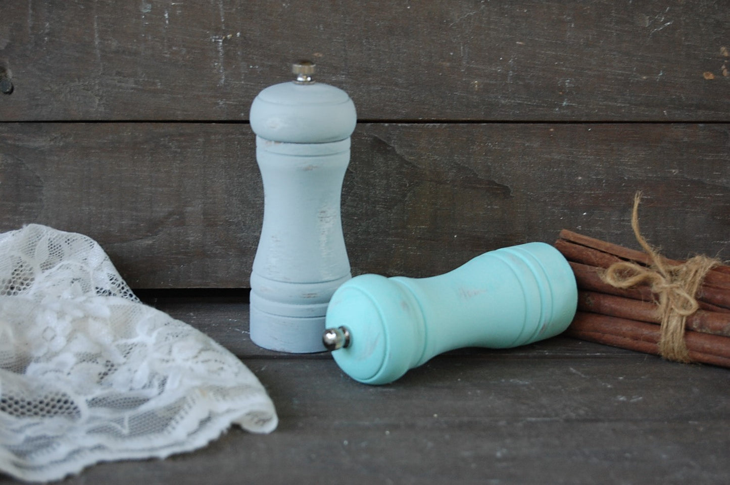 Mint & grey grinder set - The Vintage Artistry
