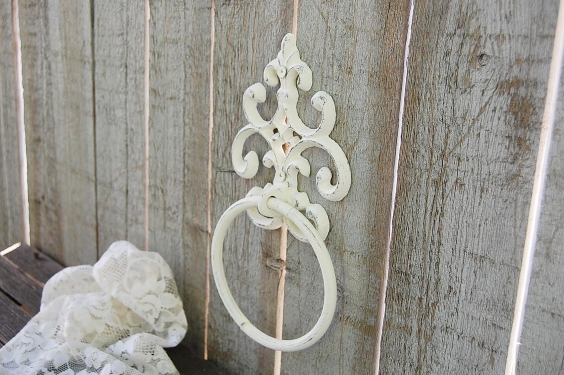 Ivory towel ring - The Vintage Artistry