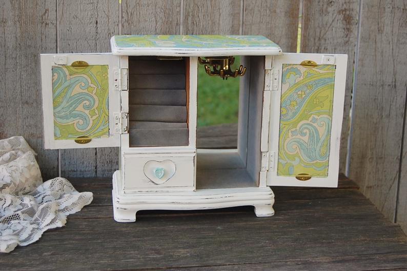 Girl's jewelry box - The Vintage Artistry